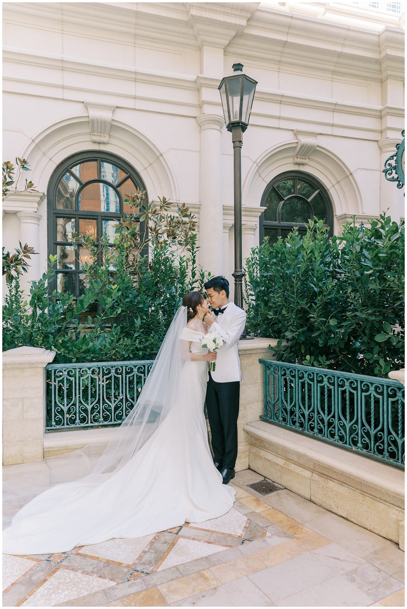 luxury wedding photographer in Las Vegas