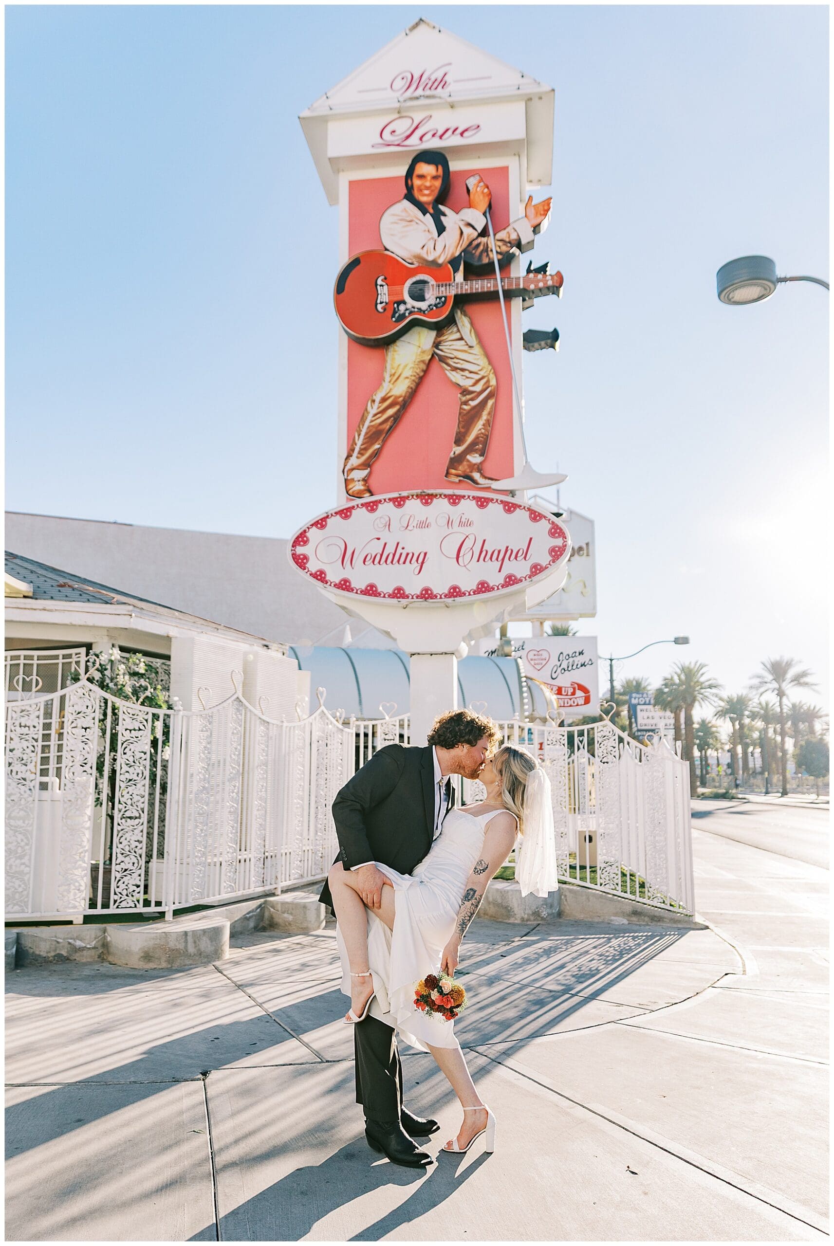 Las Vegas elopement photographer