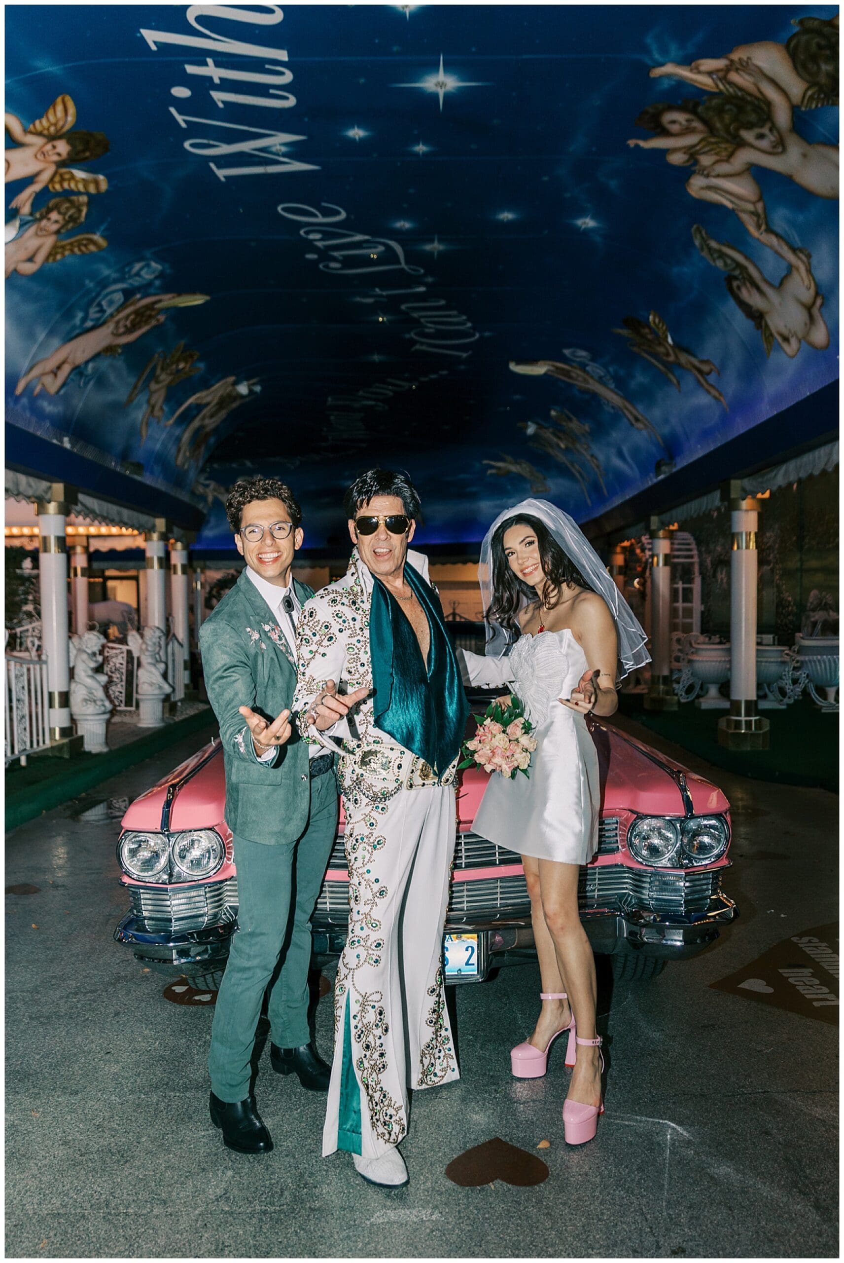 drive through wedding chapel in Vegas